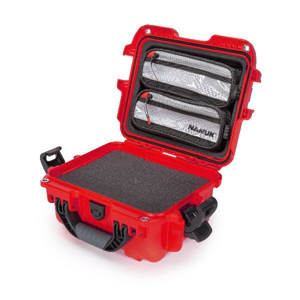 Mallette Nanuk 905 Rouge avec Fermoirs TSA PowerClaw,  Mousse Cubique et Organisateur Couvercle